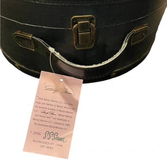 NWT Marilyn Monroe purse for those who loved her fabulous excellent condition - Picture 7 of 9